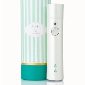 Short & Suite Facial Mist Wand Skincare Tool
